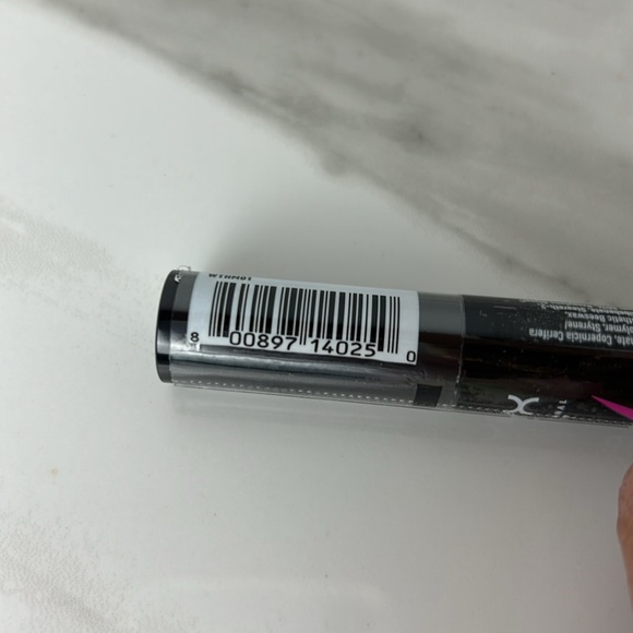 NYX NIP Worth the Hype Mascara Black - Picture 2 of 3